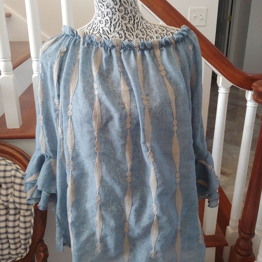 Kaktus Women's Top Size M new with tags